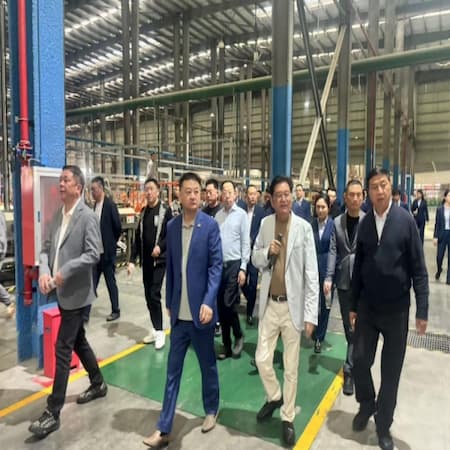 Hengji Nengmai y Huasheng New Energy visitan la base de Anhui